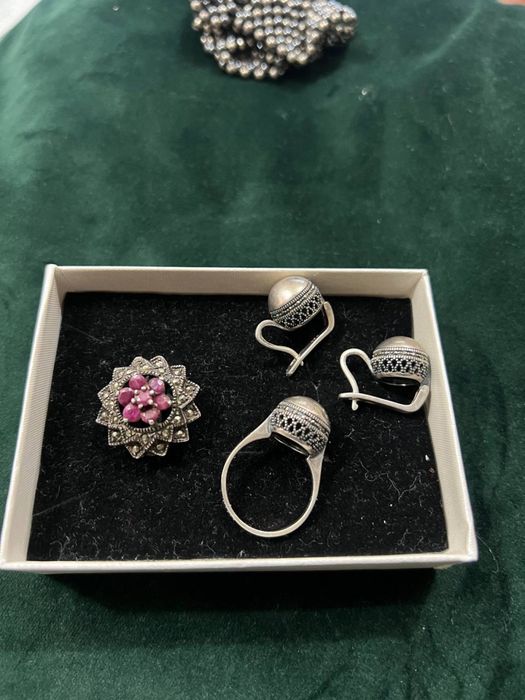 Серебряный комплект: серьги и кольцо. И браслет. 100у.е.