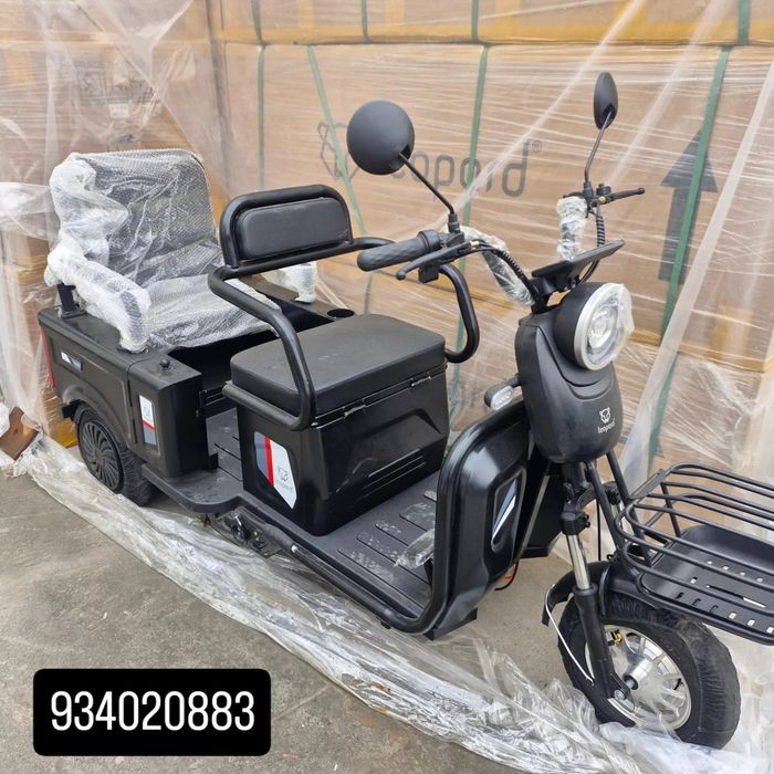 Skuter   скутер.