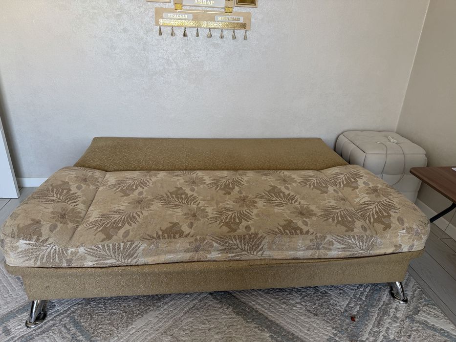 Продам диван в хорошем состоянии
