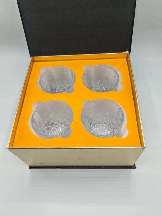 Vând set 4 pahare Kanars