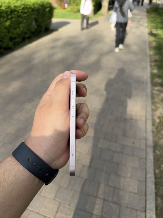 Продам Айфон 13/128 Срочно