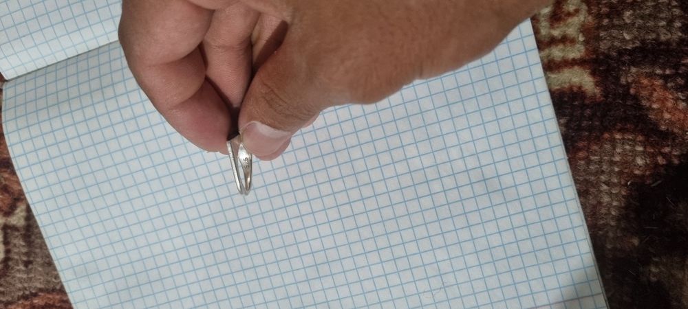 Uzug sotiladi sovg'aga ham zur narsa nejniy 925 proba