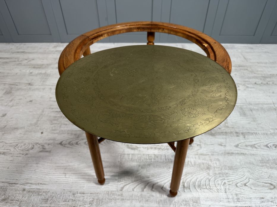 Винтидж маса за кафе с метален плот Д1087