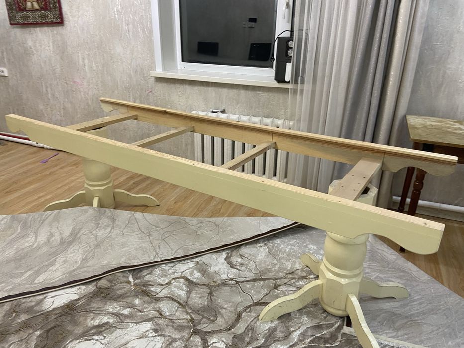 Срочно продам стол