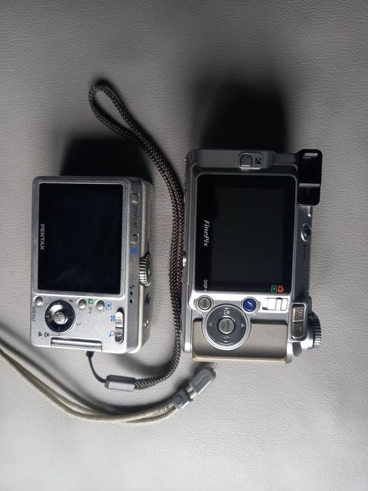 Camere foto digitale Y2K  Sony,Fujifilm, Pentax