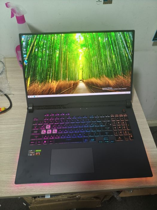 Asus Rog G17 360Hz , rtx 3060 6gb , Ryzen 7 6800H, ddr5 16/512