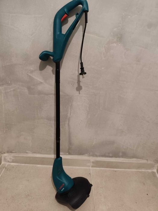 Електрически тример за трева на Bosch