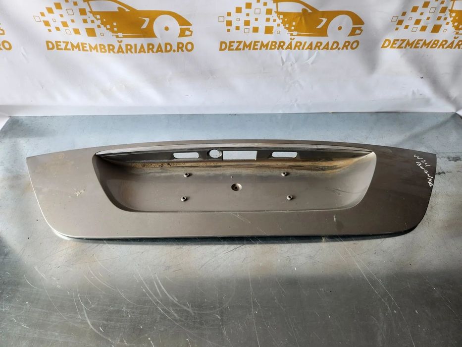 Ornament Bandou Capota Spate Portbagaj Mercedes E Class W211 Berlina/Limuzina