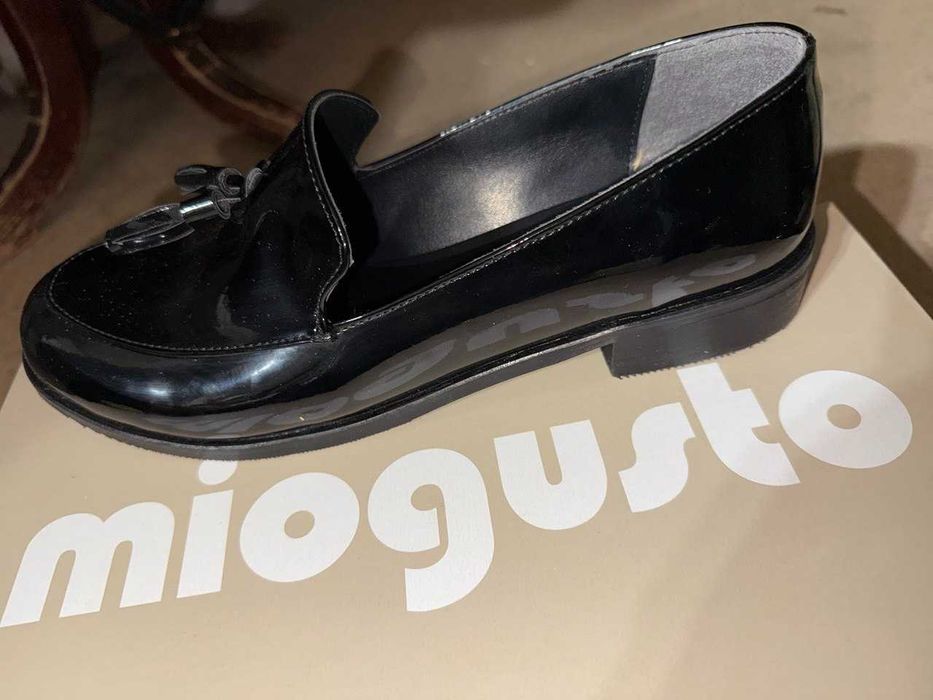 туфли женские (кожа. лак)