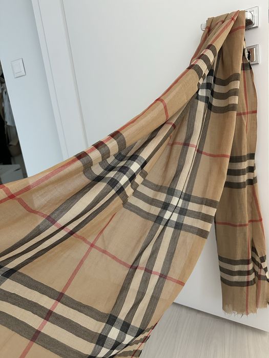 Оригинален шал Burberry