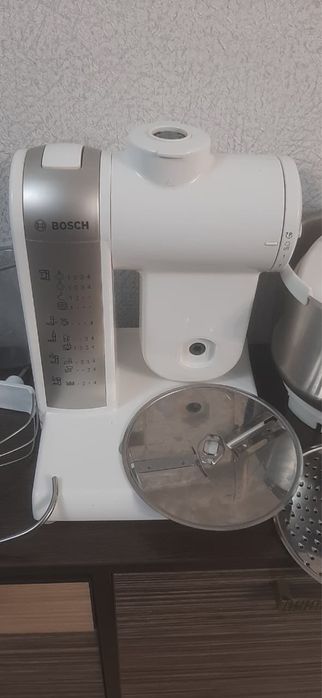 Продам кухонный комбайн