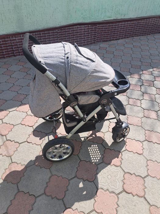 Коляска в хорошем состояний