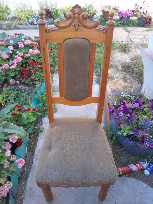 Продам три стула
