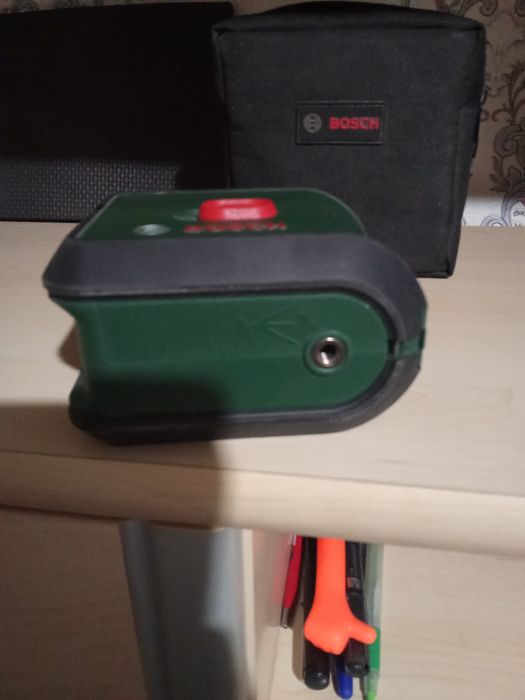Лазерный уровень Bosch universal 360