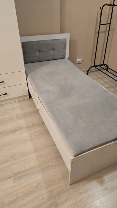 Продаётся Кровати б/у