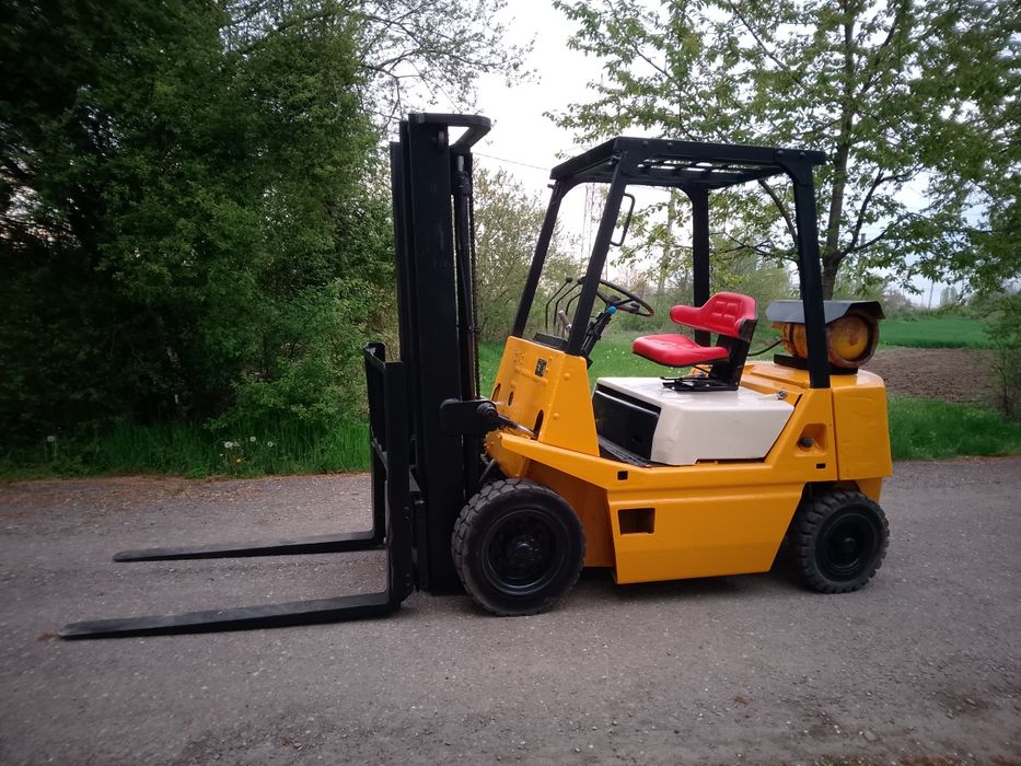 Stivuitor motostivuitor 2,5 tone