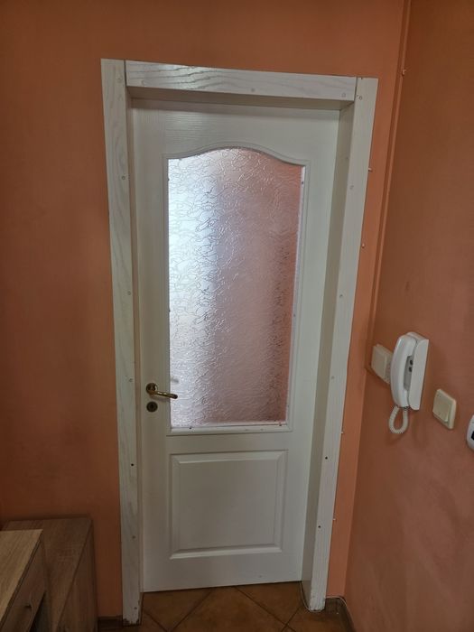 Интериорни врати