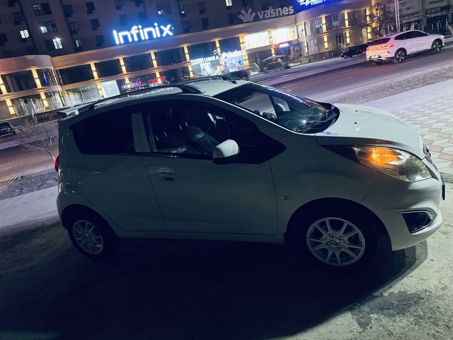 Срочно продам спарк 2015