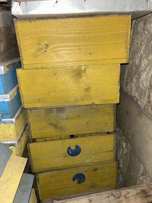 Магазини,дана,корпоси,празни рамки