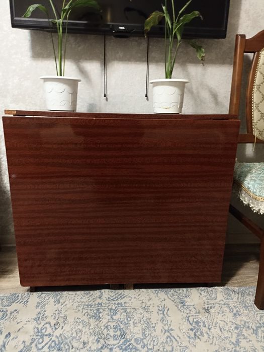 Продам тумба стол, книжка