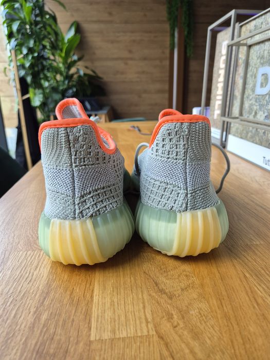Adidas Yeezy Boost V2