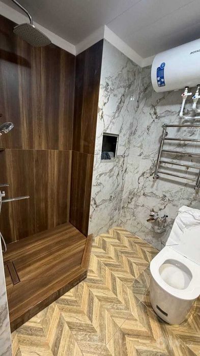 Ijaraga oilaga 1 xonali kvartira srochniga beriladi yevroluks kvartira