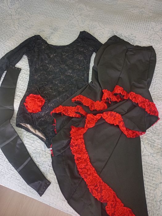 Пола и боди за танци