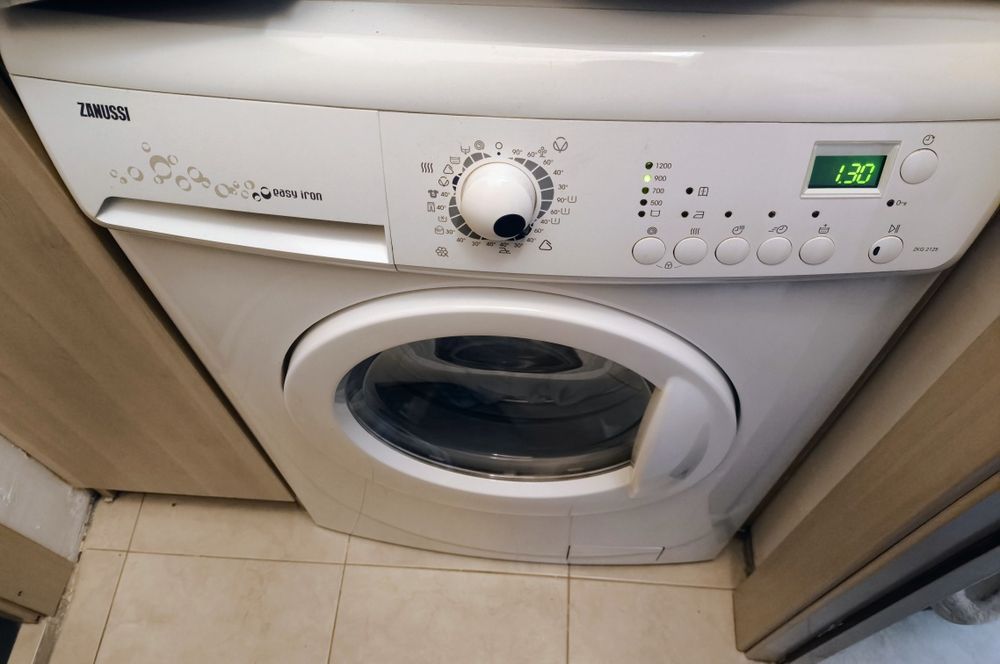 Пералня със сушилня Zanussi, 6 kg., 1200 оборота