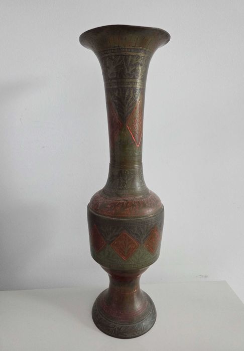 Vaza alama in stil indian