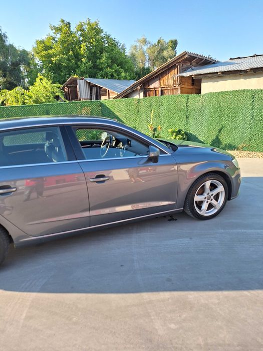 Audi A3 Audi A3 35 TFSI cylinder on demand Sportback S tronic sport