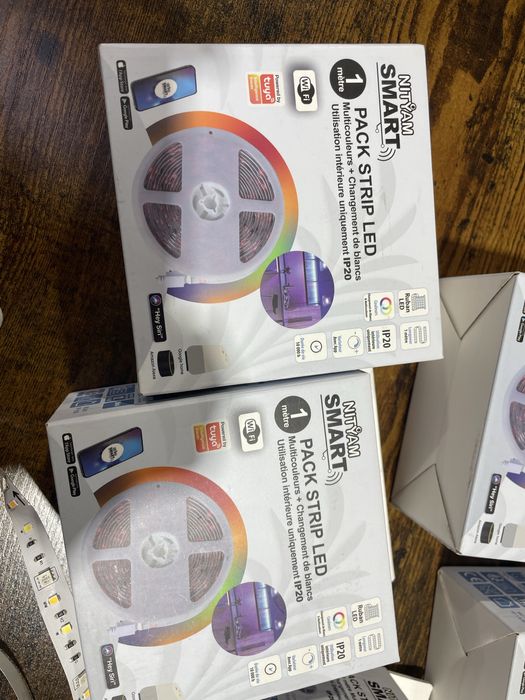 Lichidare stoc banda led RGB Nityam smart TUYA 1 metru 20 lei