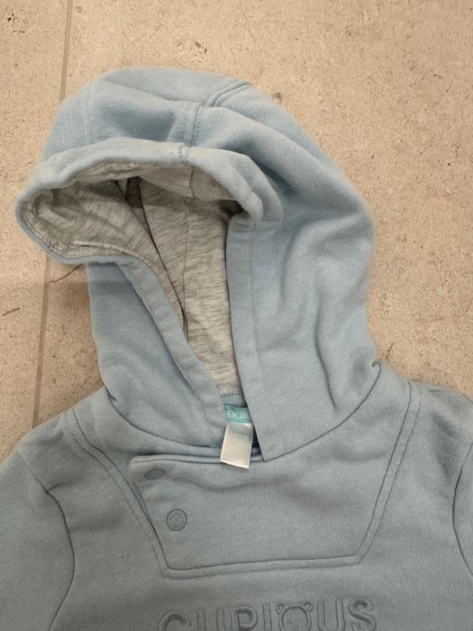 Комплект на марката Окайди, суитшърт и спортно долнище. Размер 6м., 68