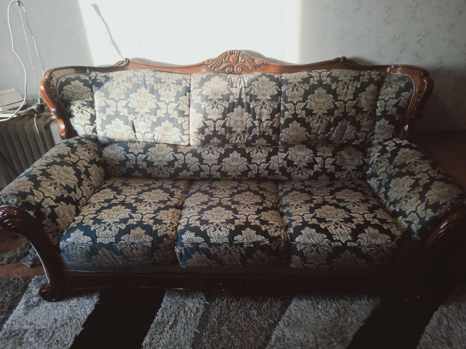 Продам диван потютьков