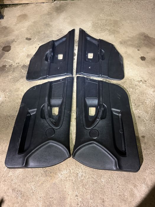 Fete usi e36 sedan cu airbag