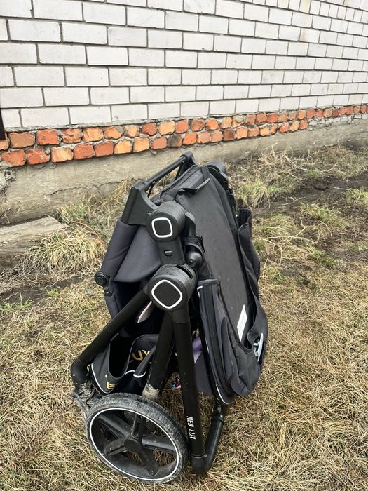 Продам детскую коляску