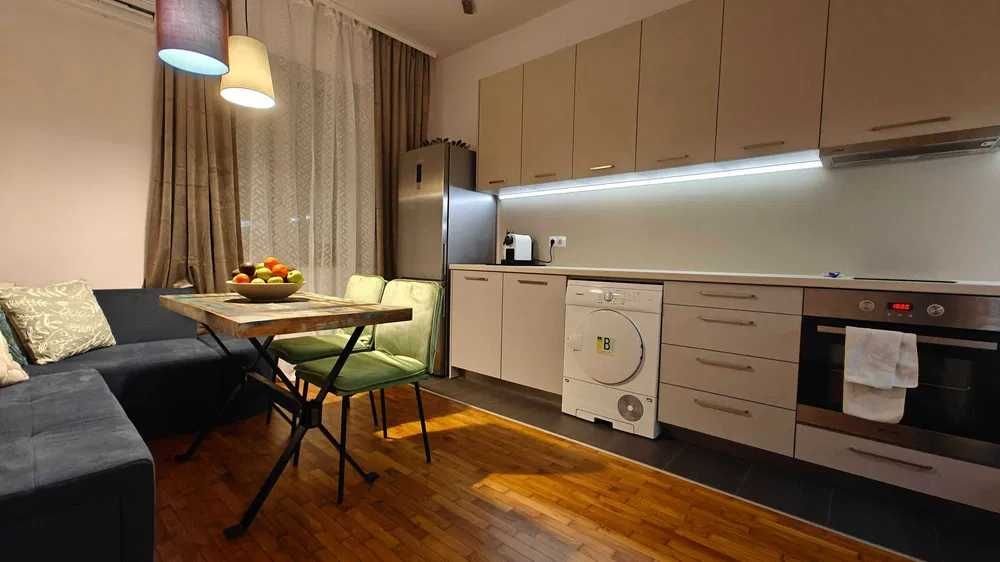 Продава се Тристаен апартамент в Пловдив, Център - 76 кв.м за 1791 €/кв.м - Снимка #1
