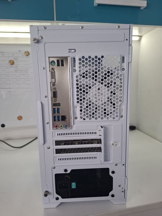 Геймърски компютър ryzen 5 5500 | RTX 3060 TI | 16 gb RAM