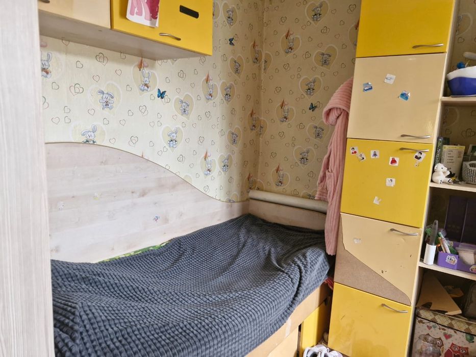 Продам дом,частично мебелированый