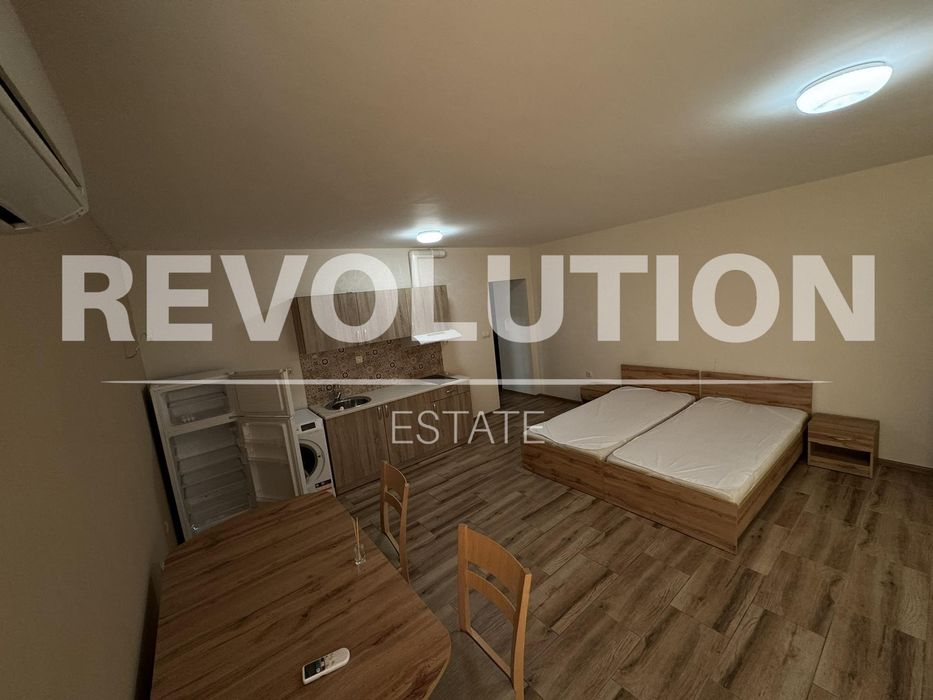 Дава се под наем Едностаен апартамент в Пловдив, Остромила - 52 кв.м за 317 € - Снимка #1