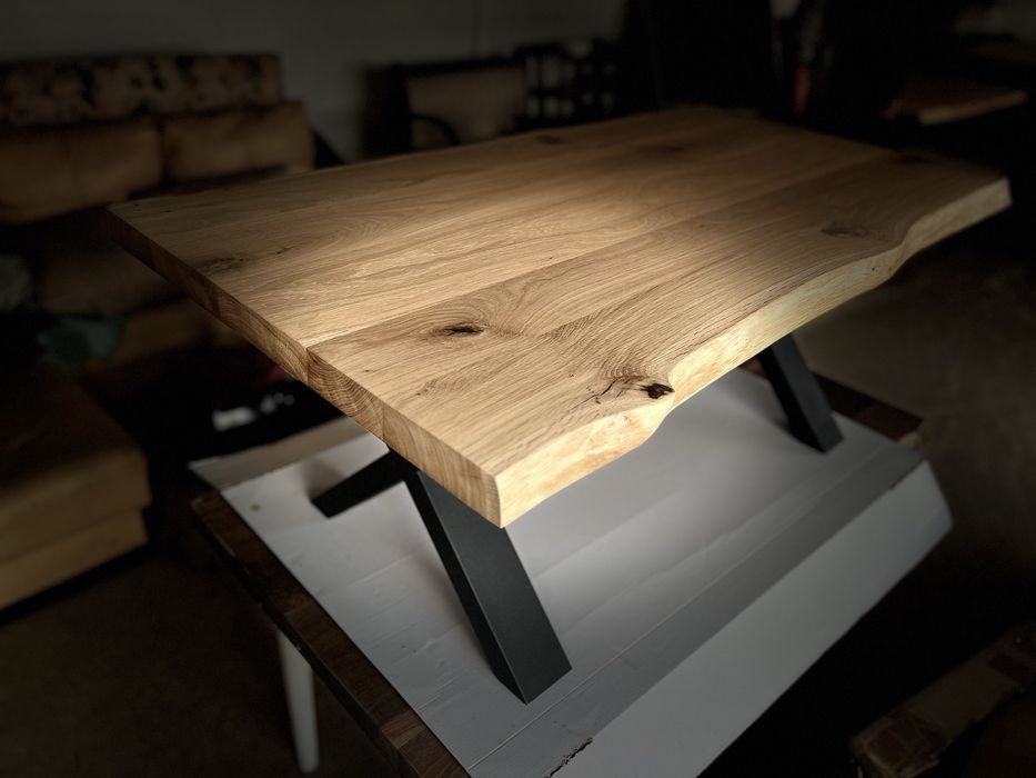 Холна маса от масивен дъб с метални крака 120/60