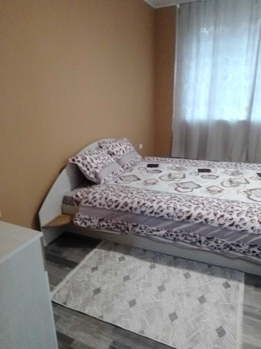 Дава се под наем Тристаен апартамент в Плевен, Дружба 1 - 90 кв.м за 408 € - Снимка #11