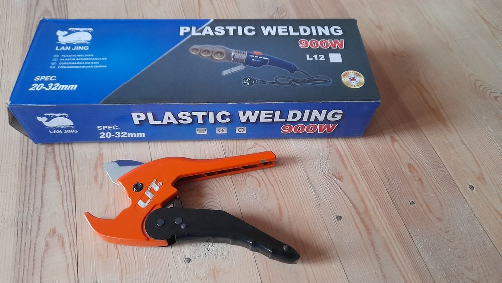 Янги паяльник ва труборез сотилади