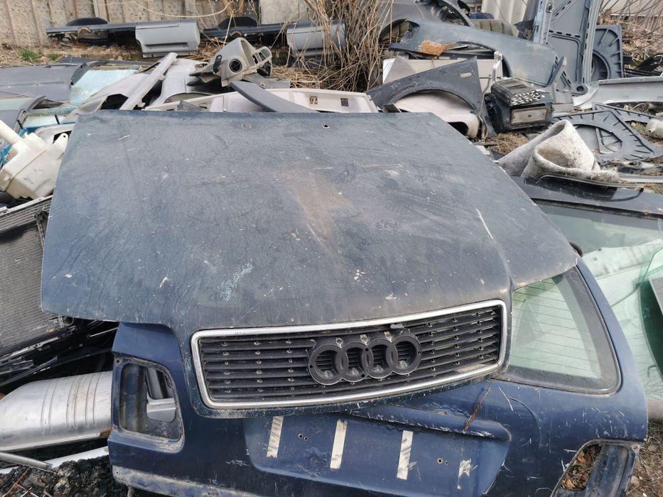 Запчастей на машине машину