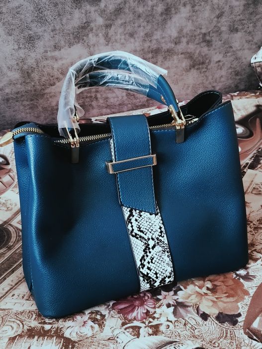 Продам женскую сумку