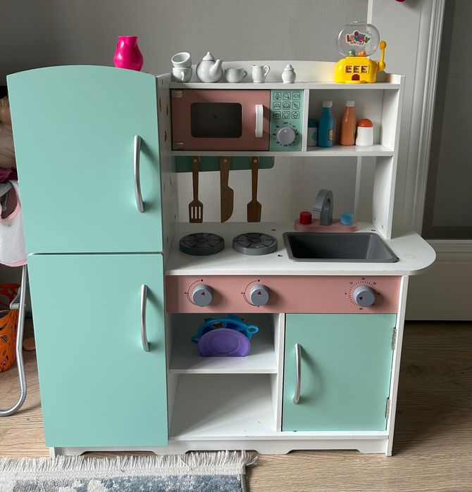 Деревянная детская кухня