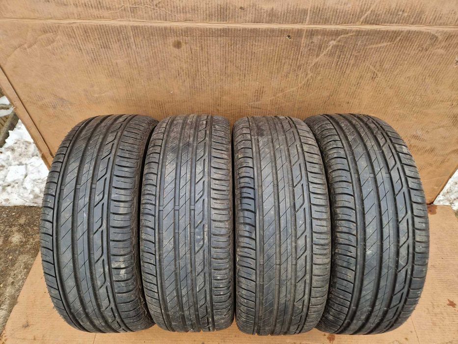 4 Bridgestone R17 215/55  Летни гуми  DOT4019