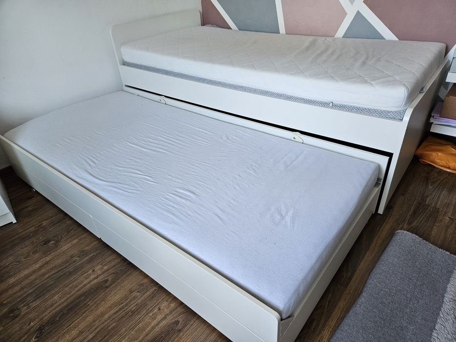Pat Ikea 90x200 cm, cu extensie si sertare