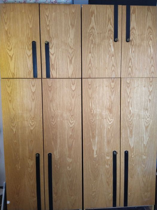 Спалня, легло, гардероб, скрин