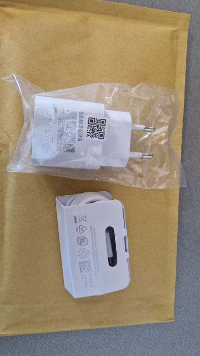 Incarcator Samsung NOU super fast charge 25 W + cablu