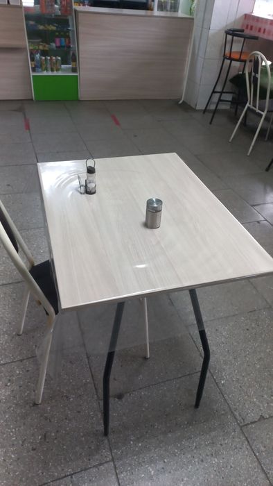 Продам столы с стульями